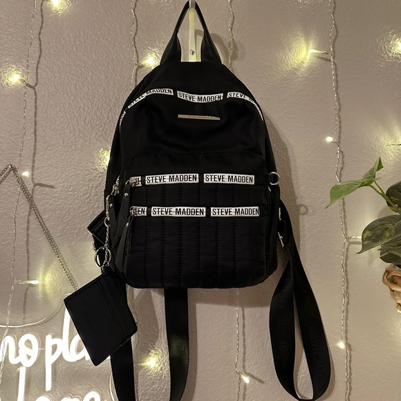 • Steve Madden Backpack • - Picture 1 of 4